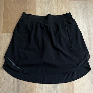 Lululemon Black Hotty Hot Skirt Athletic Skirt size 8